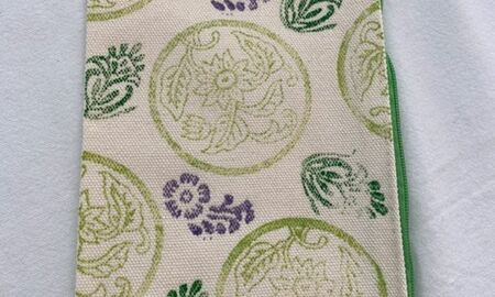 Ein fertig bedrucktes Stoffmäppchen