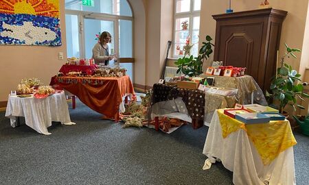 Der Weihnachtsbazar wird aufgebaut