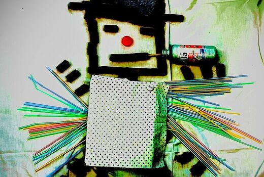 Upcycling Katze aus verschiedenen Materialien Korken, Stoff, Milchverpackung