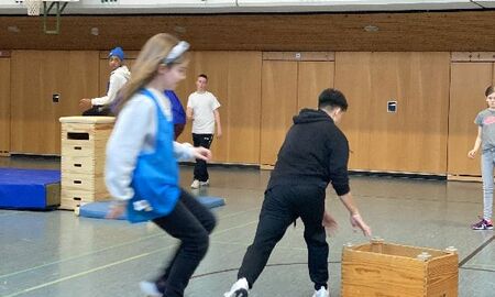 Parcours zum Brennballspiel