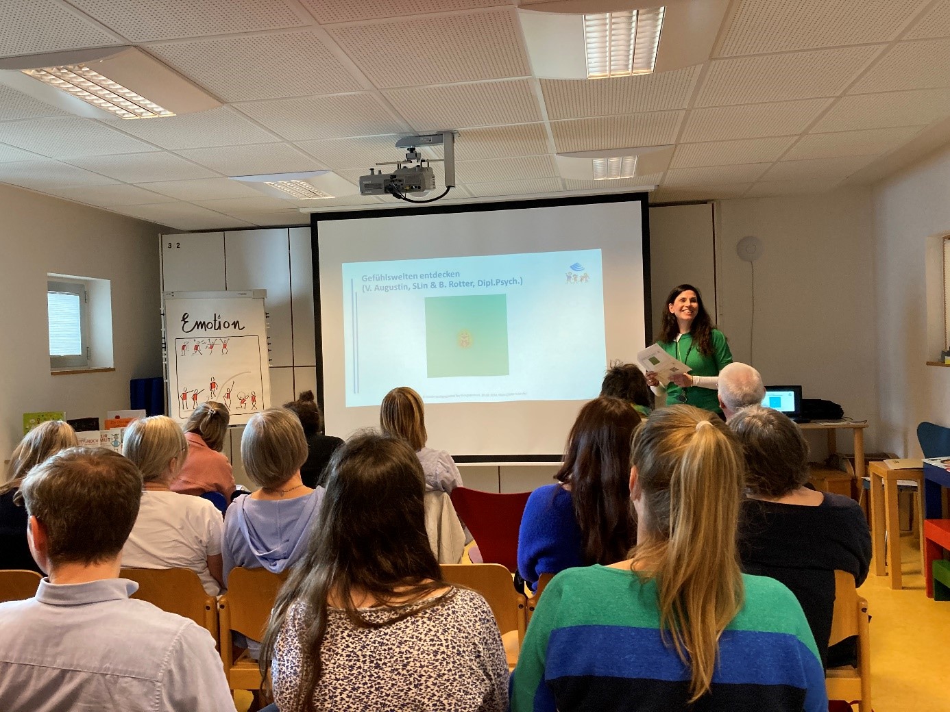 Begrüßung der Teilnehmenden zum ersten fruehlinsseminar am sbz